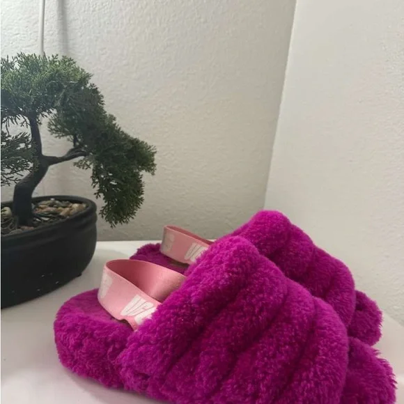 UGG Fuchsia Fluffy Sandals - Picture 2 of 6